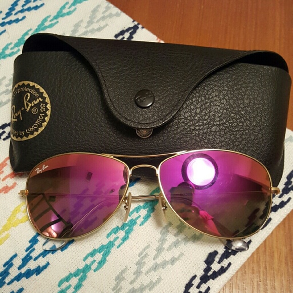 Pink cockpit ray bans