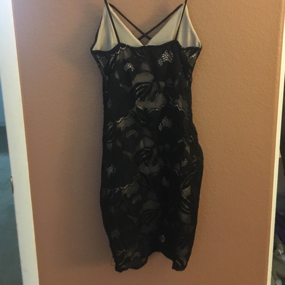 Black lace dress - Picture 2 of 2