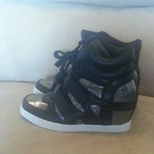 Black & silver Wedges