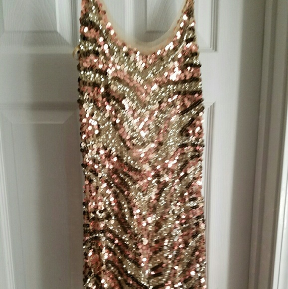 Arden B Sequin Top - Picture 1 of 1