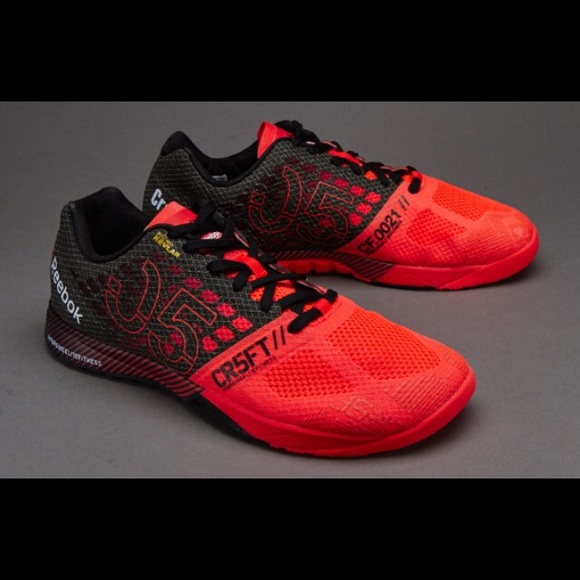 Very lightly used Reebok Crossfit Nano 5.0 size 6