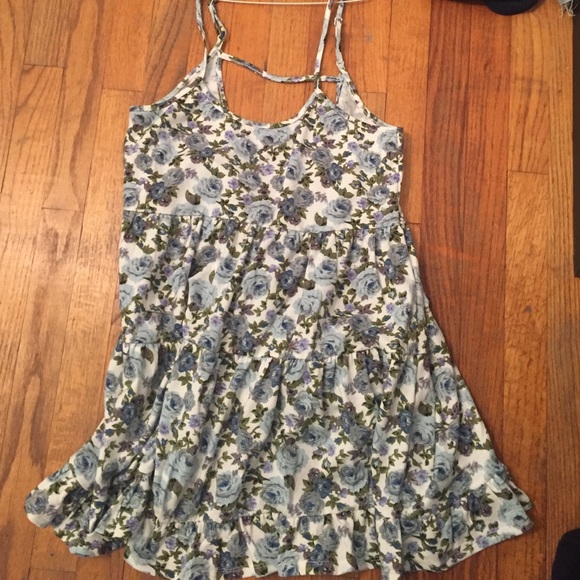 Tobi Dress NWT - Picture 1 of 3