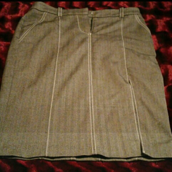 Bebe pencil skirt with split. Size 0.