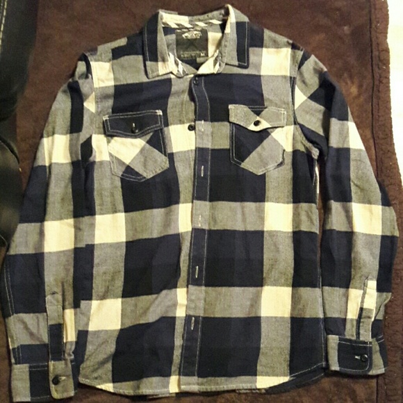 Blue pladed Button down