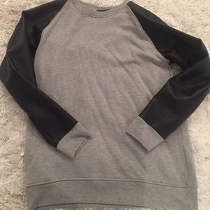 CREW NECK SWEATSHIRT WITH FAUX LEATHER SLEEVES