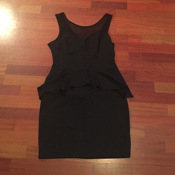 Black peplum Bebe dress. Sz. L - Picture 1 of 4