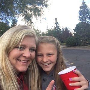 Meet your Posher, Lori