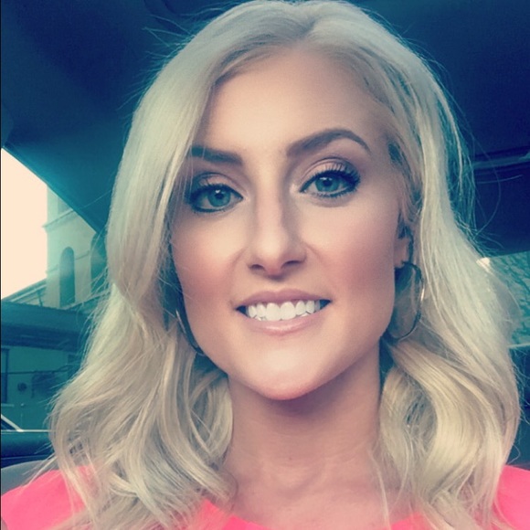 Meet your Posher, Kaitlin