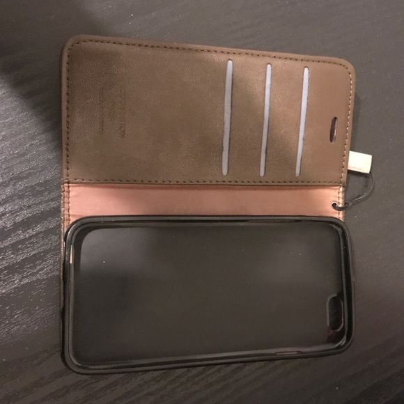 Phone case - Picture 2 of 4