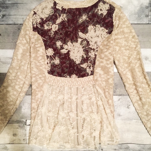 Buckle sweater