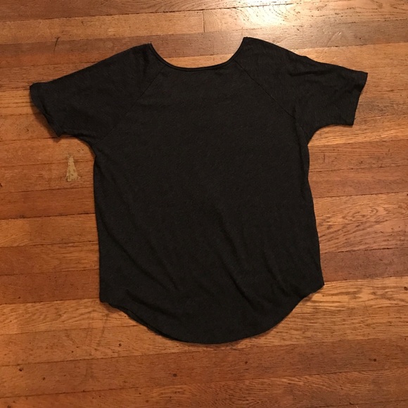 💥LAST CHANCE💥 Gray Scoop Back Tee - Picture 1 of 2