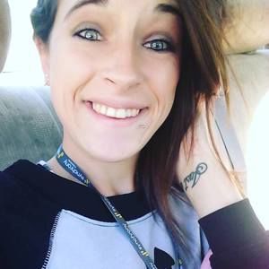 Meet your Posher, Courtney