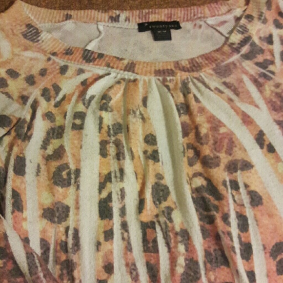 Sassy little sweater - Picture 2 of 2