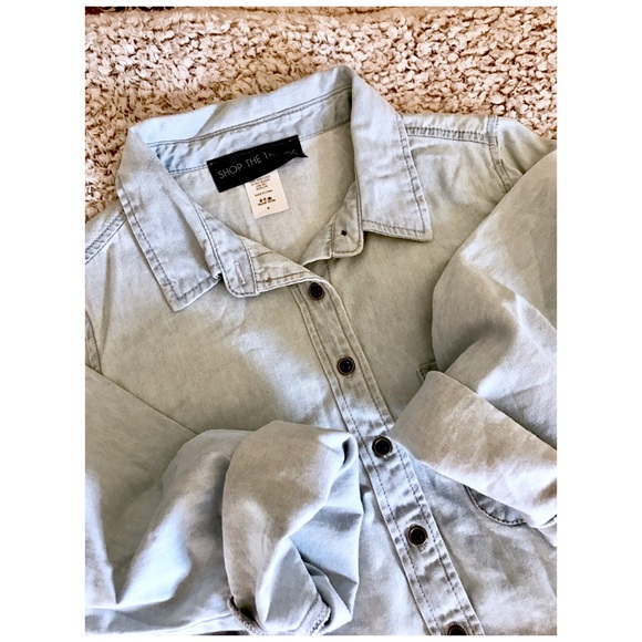 Chambray Denim Crop Top - Picture 3 of 4