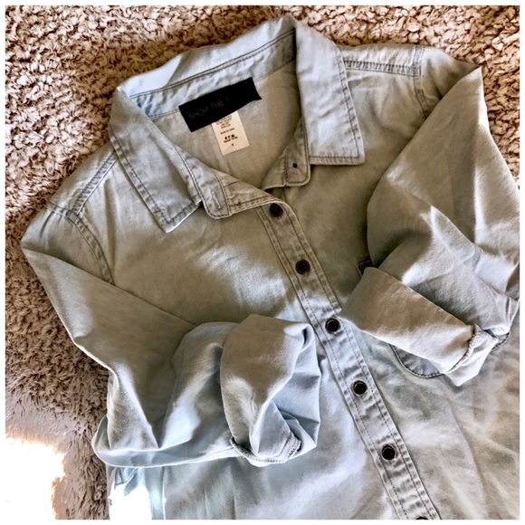 Chambray Denim Crop Top - Picture 4 of 4