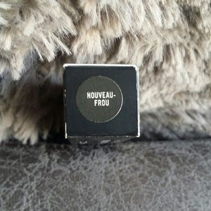 DISCONTINUED and RARE MAC Lipstick Nouveau-Frou!