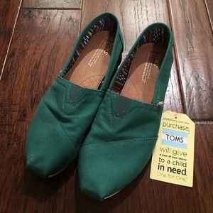 Toms
