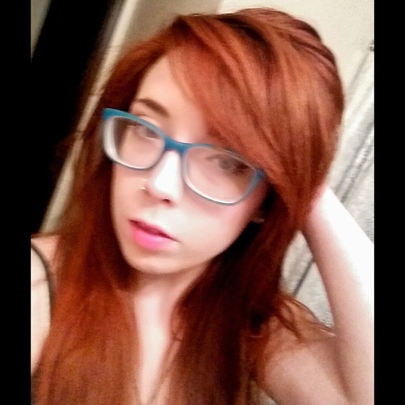 Meet your Posher, Travyann - Picture 1 of 1