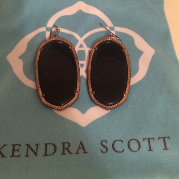 Black Kendra Scott Danielle Earrings