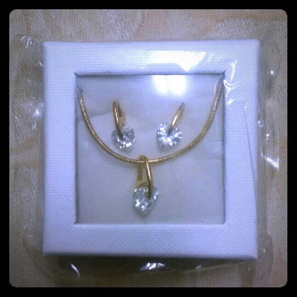 Never used. Jewelry. Hearts.