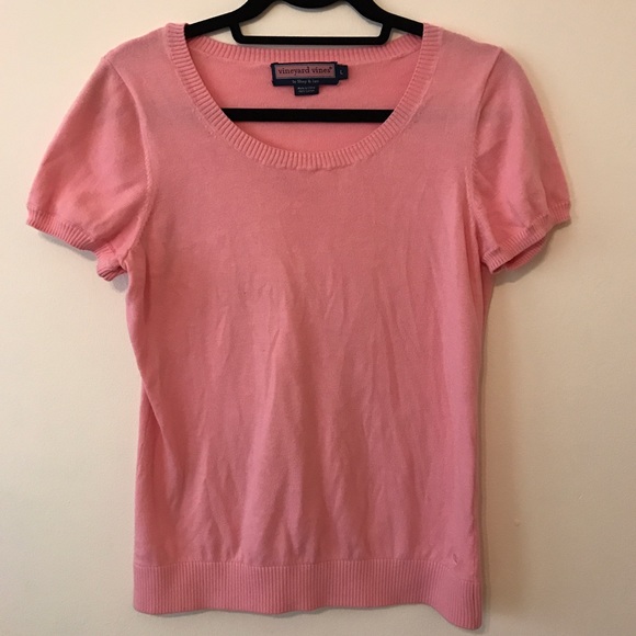 Vineyard Vines pink short sleeve Crew Neck sweater