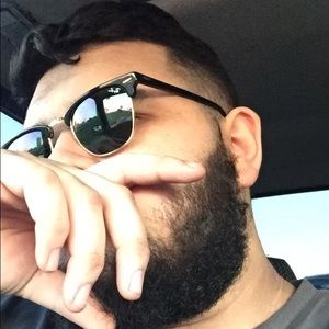 Meet your Posher, Diego