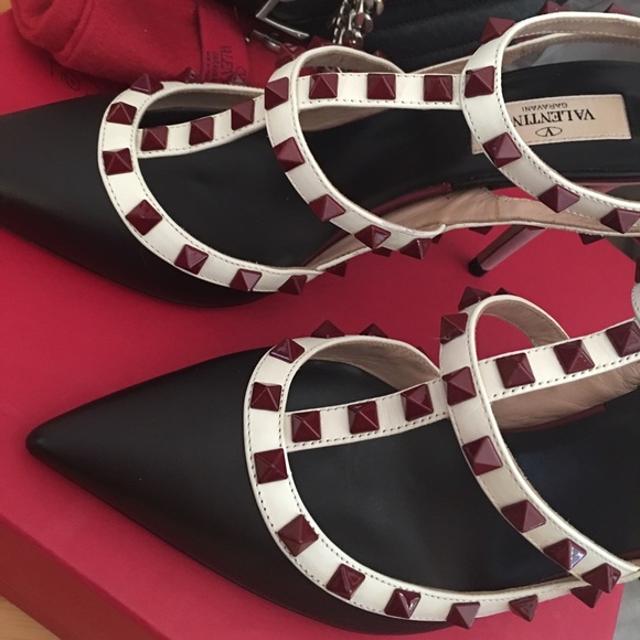 🎉SOLD🎉Valentino rockstud ankle strap heels - Picture 2 of 4