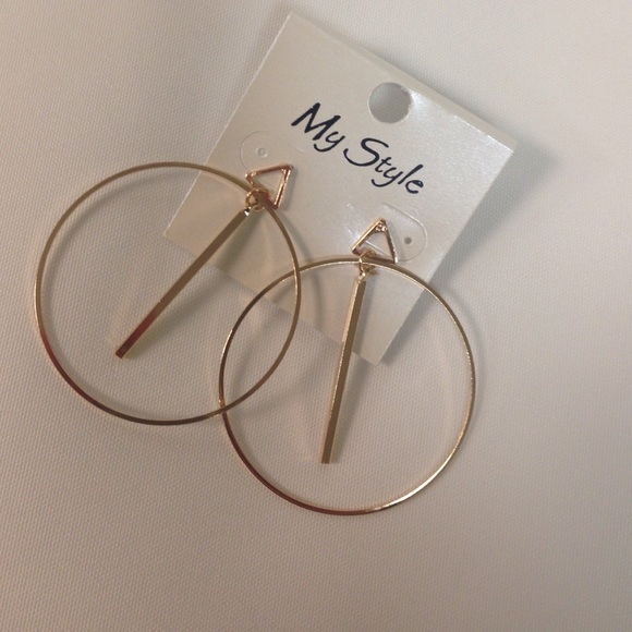 ☀️SALE☀️NWT Gold Bar Hoop Earrings - Picture 2 of 2