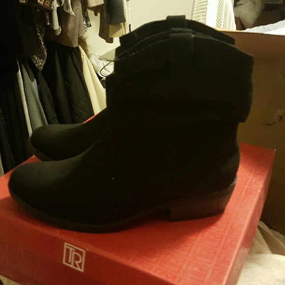 Brand new black booties - Picture 1 of 2