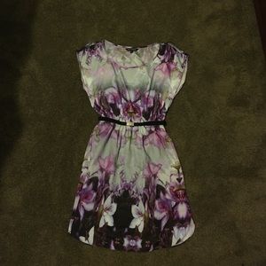 Express dress with detachable belt