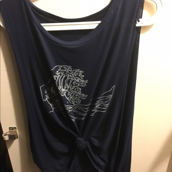 Brandy Melville wave muscle tank