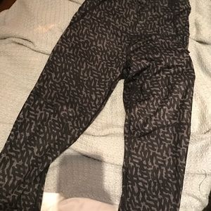 Lululemon size 4 crop