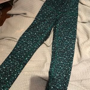 Size 2 lululemons, perfect new without tags