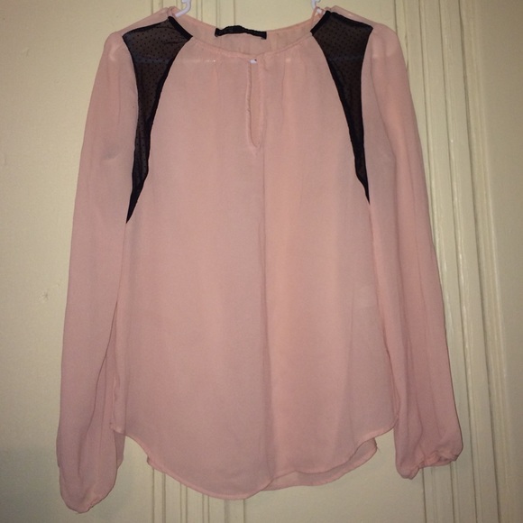 ✨Last Price Zara blush pink chiffon top black lace