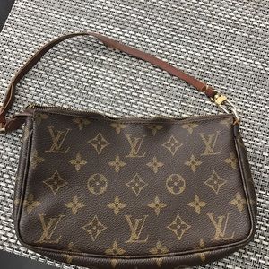 Louis Vuitton purse