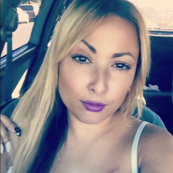 Meet your Posher, Liza