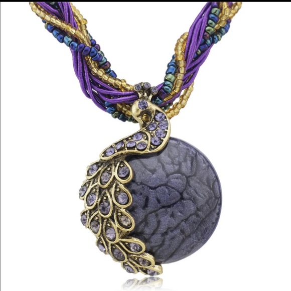 Jewelry - Beautiful unique peacock necklace