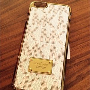 BNWT Michael Kors IPhone 6/6S PLUS case