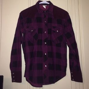 Plaids long sleeve top with corduroy details