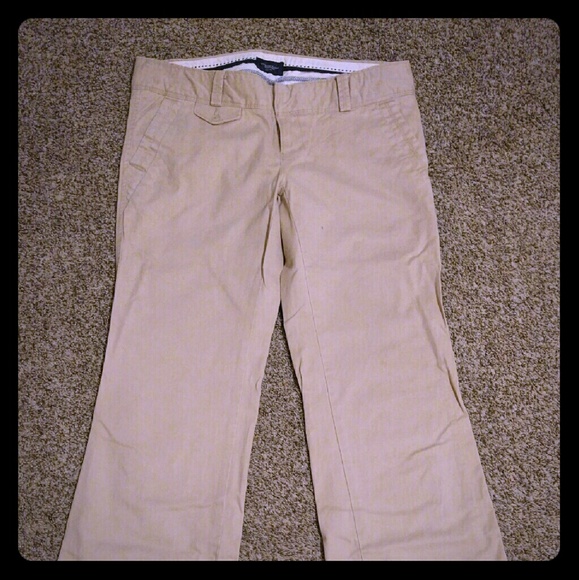 American eagle khaki casual pants