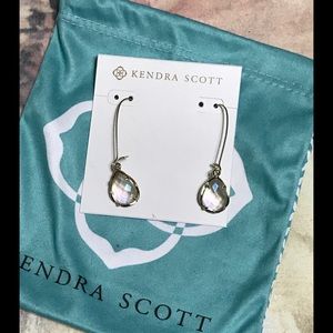 Kendra Scott Dee Earrings / clear iridescent stone
