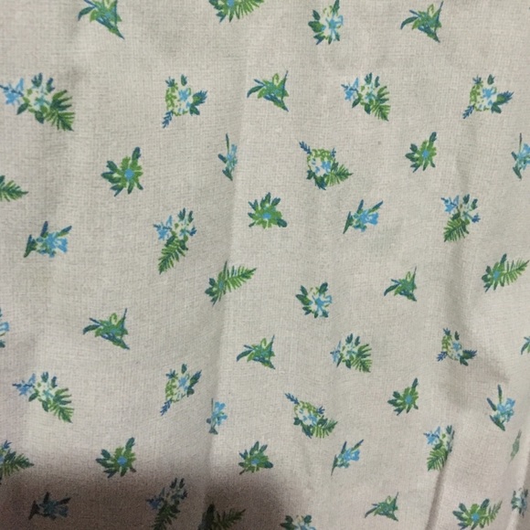 Floral button down - Picture 4 of 4