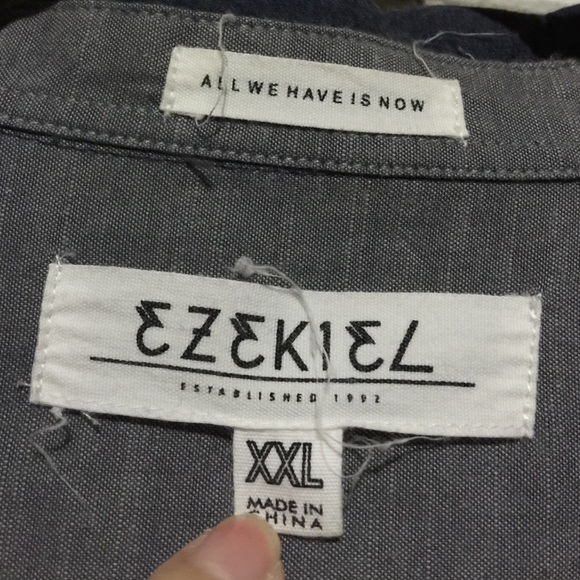 Pineapple button down - Picture 3 of 4