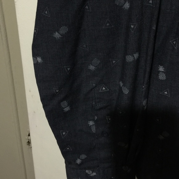 Pineapple button down - Picture 4 of 4