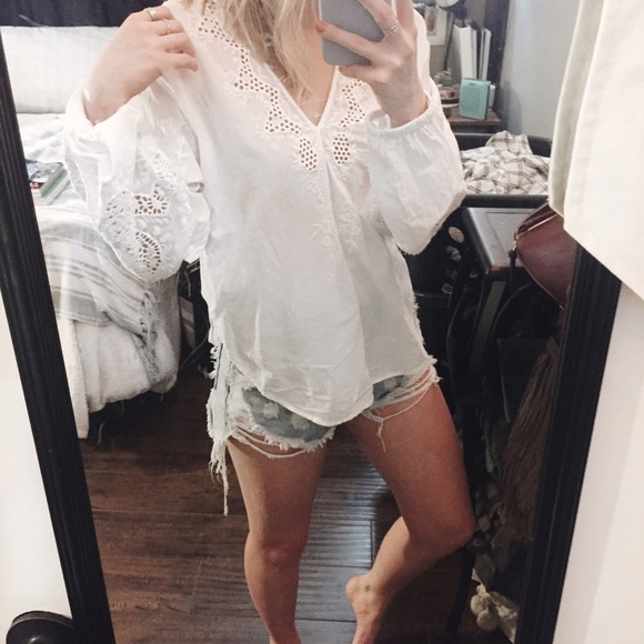 H&M Tops - NWOT Detailed Flowy Peasant Top
