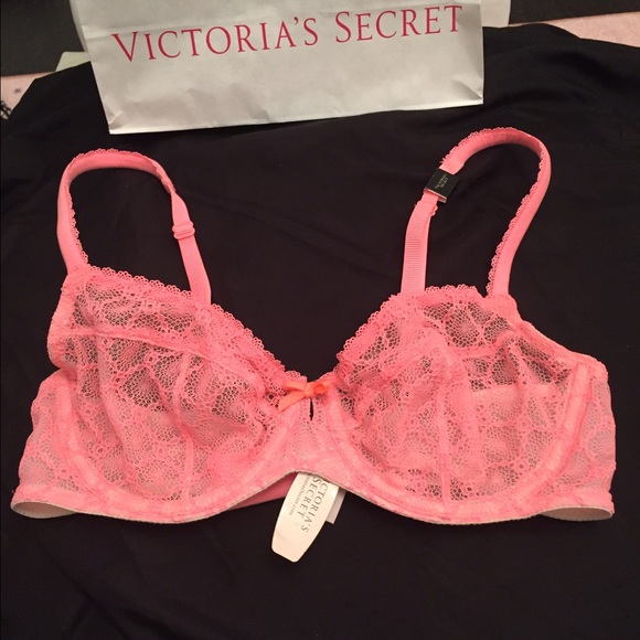 Last special ⚡️NWT VS body by Victoria 34C  bra