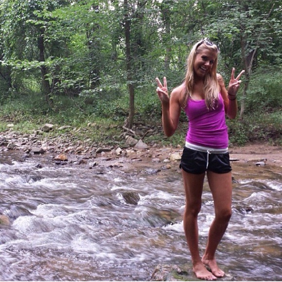 Meet your Posher, Melissa - Picture 5 of 7