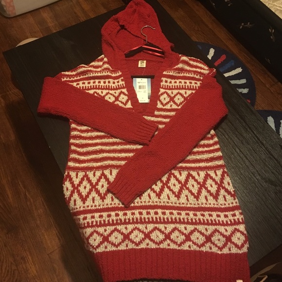 NWT Red ROXY Tunic Hooded Sweater