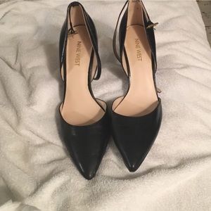 2 pairs of Nine West shoes
