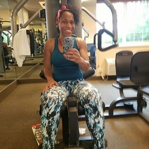 Meet your Posher, Alma